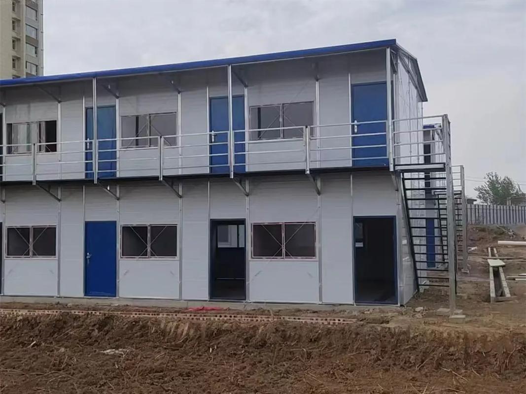 貴陽(yáng)活動(dòng)彩鋼板房訂做,選擇昊杰鋼結(jié)構(gòu)工程,多年經(jīng)驗(yàn),專業(yè)高效