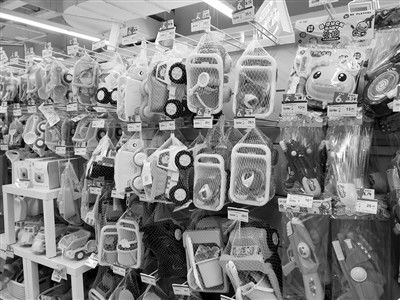 六一將至，寶貝經(jīng)濟(jì)升溫 童裝玩具銷量大增，針紡織品銷售火熱